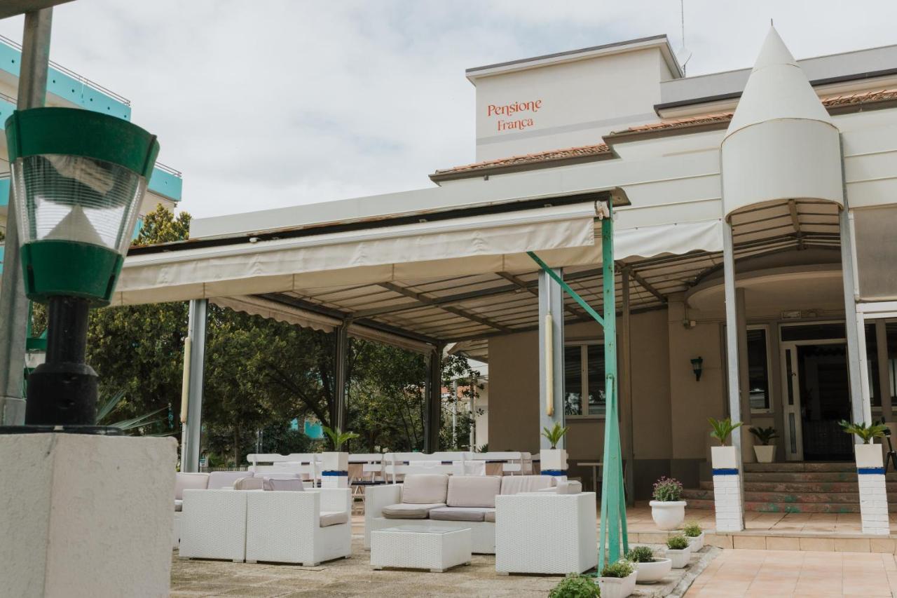 Hotel Villa Franca Lignano Sabbiadoro Dış mekan fotoğraf