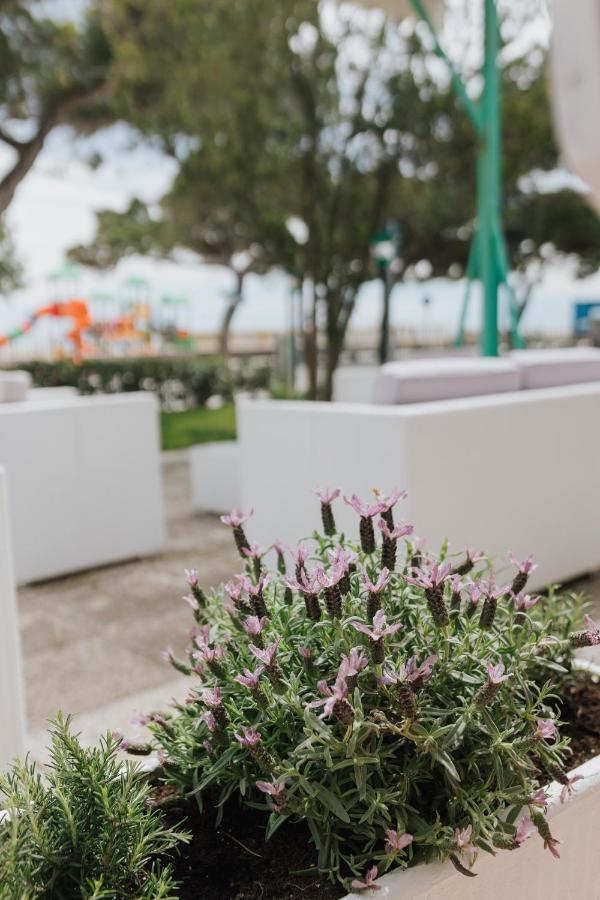 Hotel Villa Franca Lignano Sabbiadoro Dış mekan fotoğraf