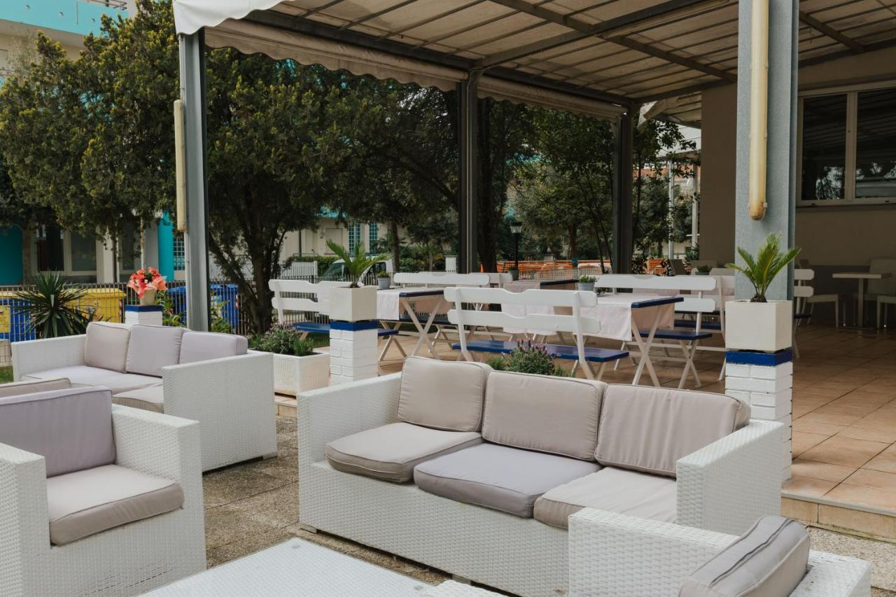 Hotel Villa Franca Lignano Sabbiadoro Dış mekan fotoğraf