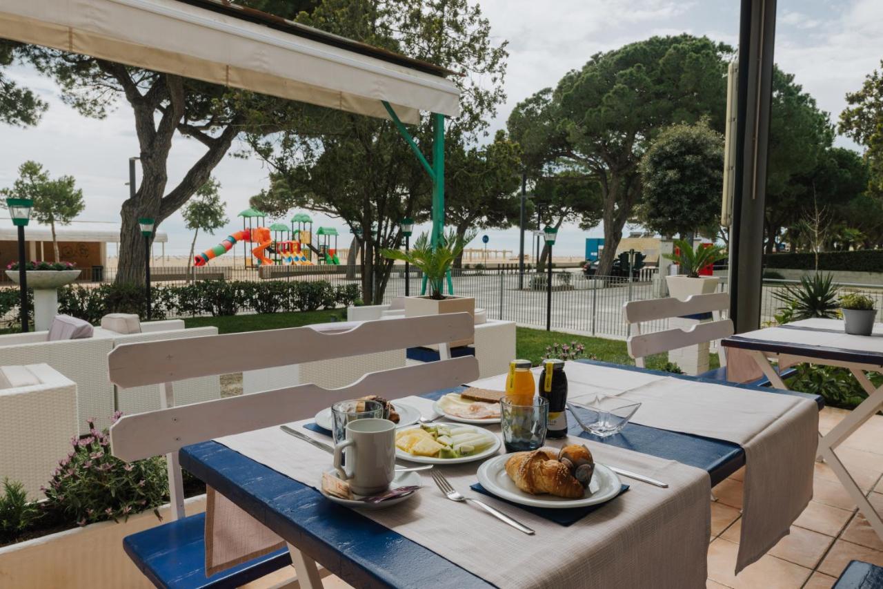Hotel Villa Franca Lignano Sabbiadoro Dış mekan fotoğraf
