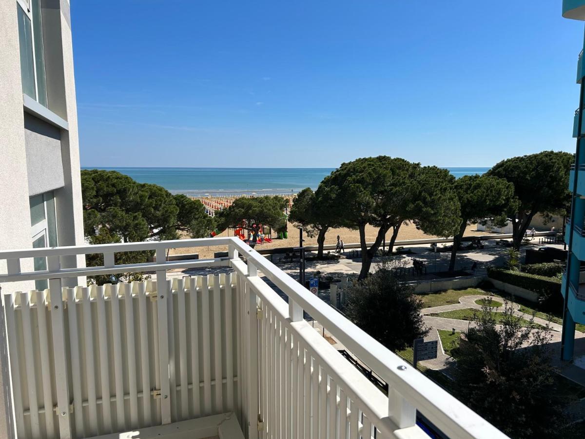 Hotel Villa Franca Lignano Sabbiadoro Dış mekan fotoğraf