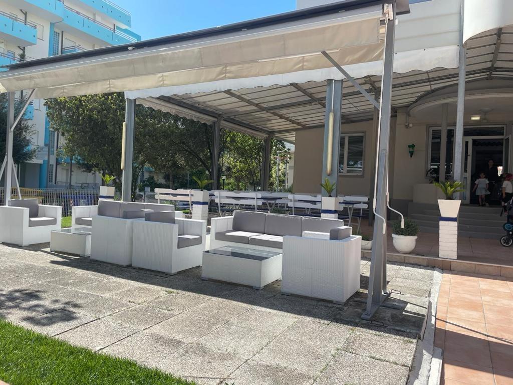 Hotel Villa Franca Lignano Sabbiadoro Dış mekan fotoğraf