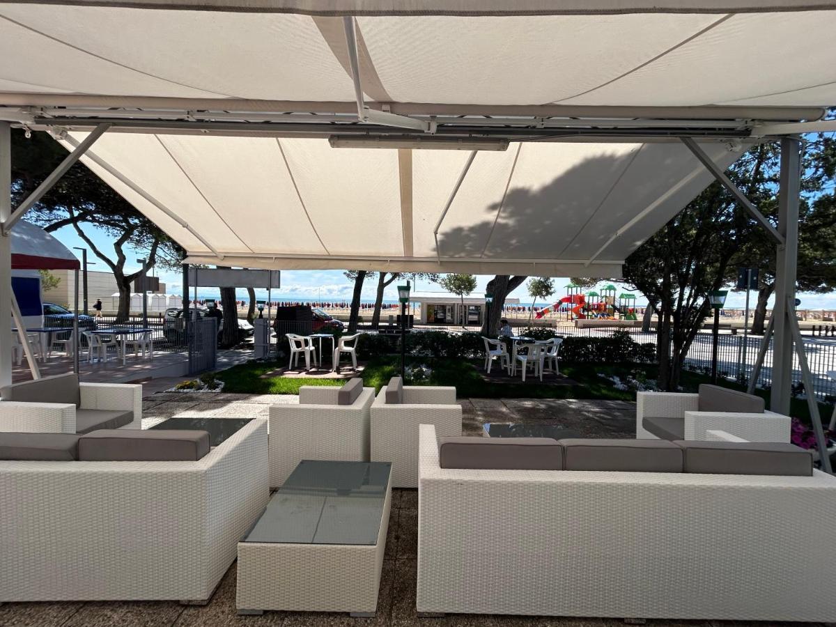 Hotel Villa Franca Lignano Sabbiadoro Dış mekan fotoğraf
