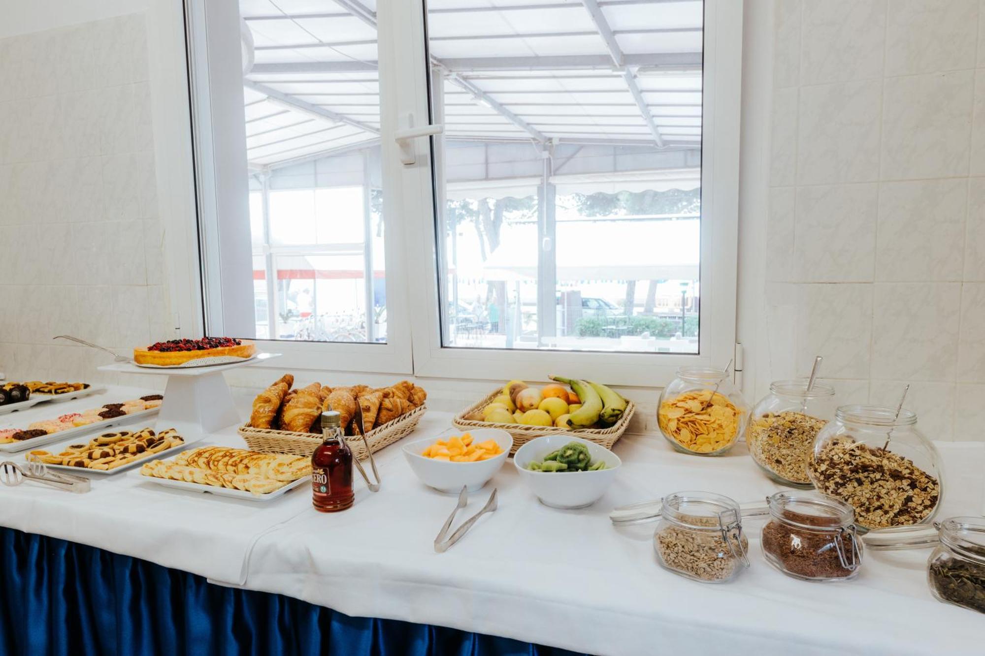 Hotel Villa Franca Lignano Sabbiadoro Dış mekan fotoğraf